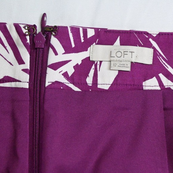 LOFT 12 Purple White Abstract Leaf Plant Print Pencil Straight Skirt - Picture 3 of 4